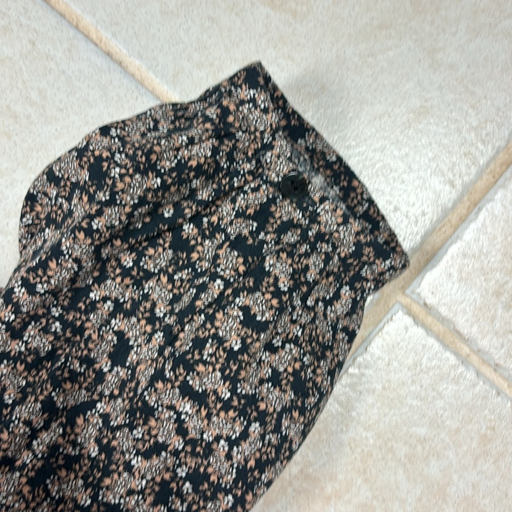 Universal Thread Top - Picture 5 of 7